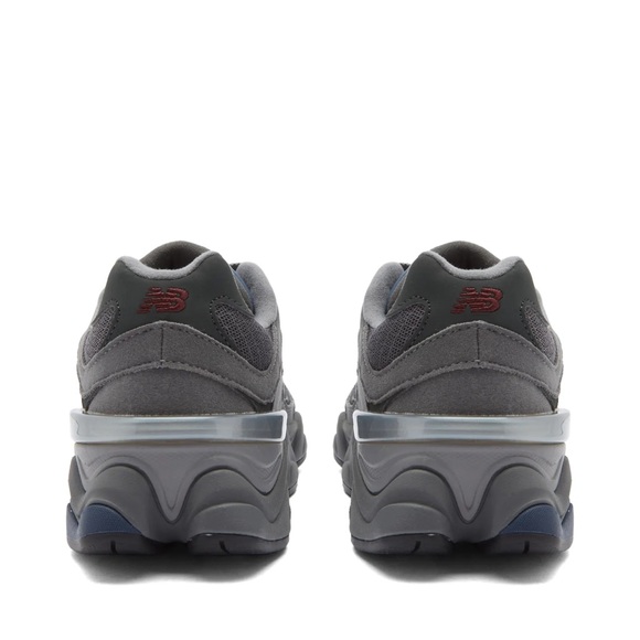 New Balance 9060 size:  women: 8.5  men 7 - Picture 3 of 10